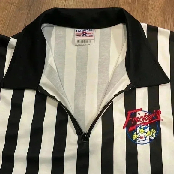 Fricker’s Referee Jersey Style Shirt Men’s XL Team Athletic Apparel - Picture 7 of 7